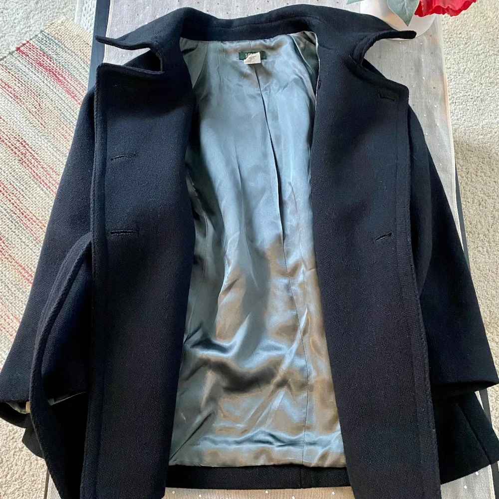 Vintage Women’s J. Crew Black Wool Coat Size 2 - Picture 3 of 9